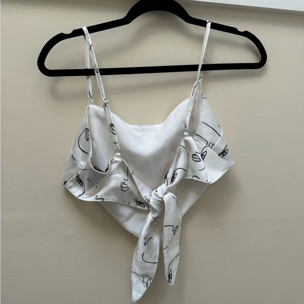 Back tie crop top - Picture 2 of 4